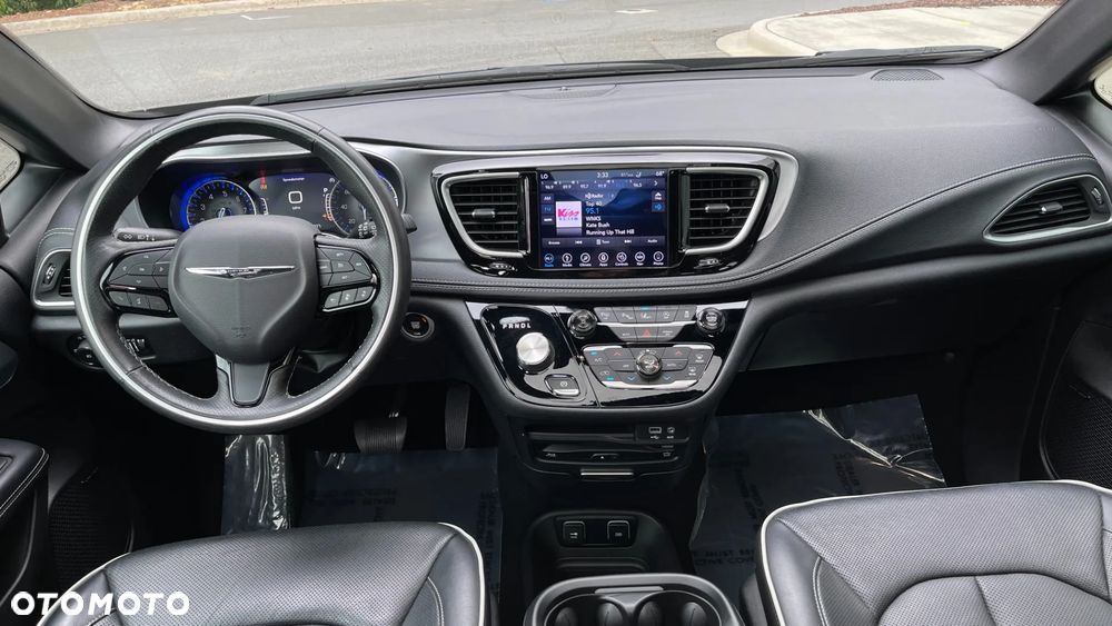 Chrysler Pacifica - 14