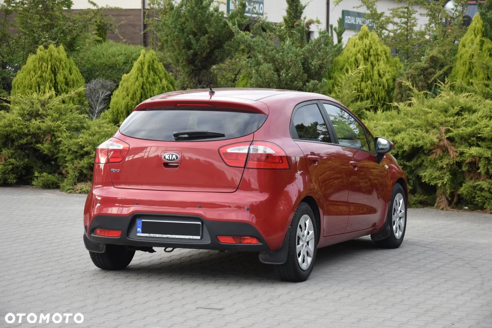 Kia Rio - 17