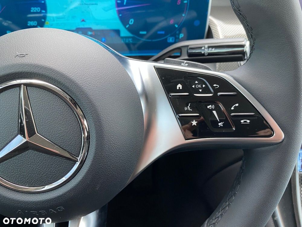 Mercedes-Benz GLC - 12