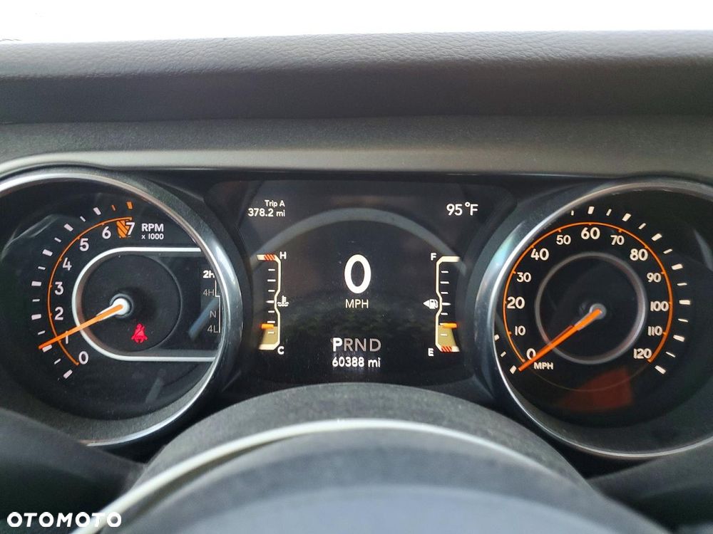 Jeep Wrangler - 10