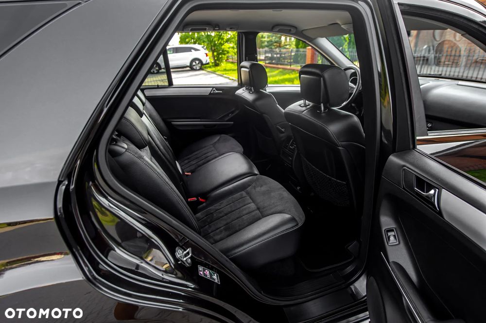 Mercedes-Benz ML 280 CDI 4Matic 7G-TRONIC Edition 10 - 24