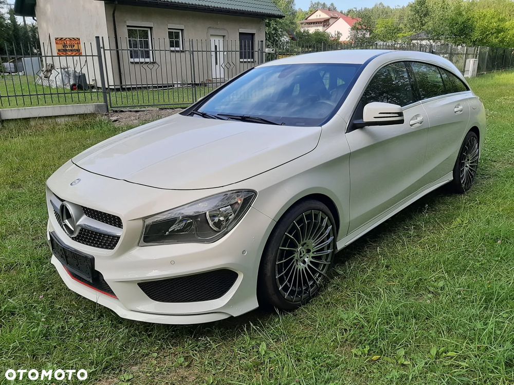 Mercedes-Benz CLA Shooting Brake 180 AMG Line - 1