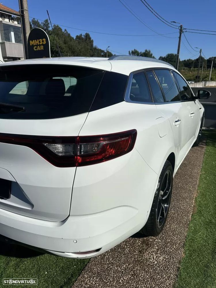 Renault Mégane Sport Tourer - 15