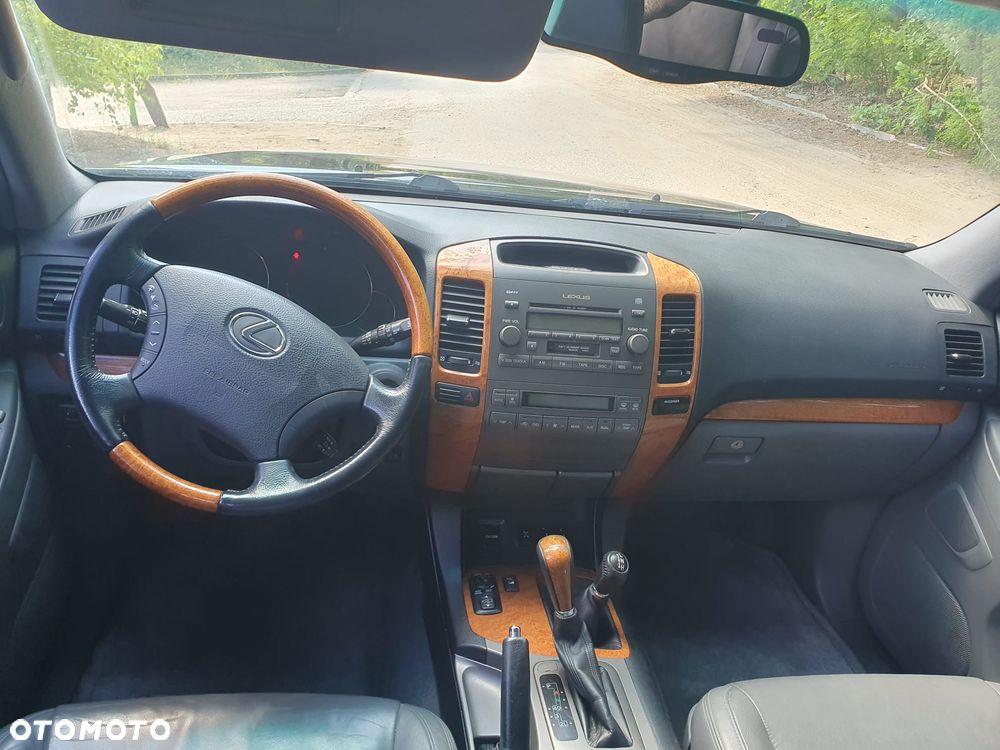 Lexus GX Standard - 16