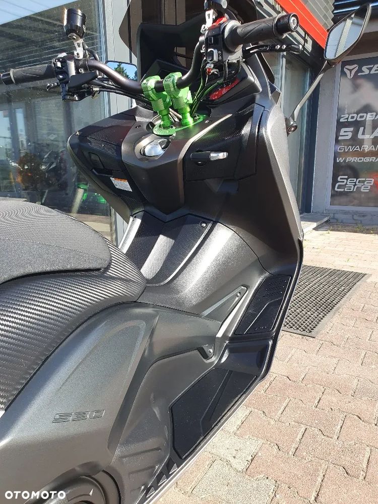 Yamaha Tmax - 35