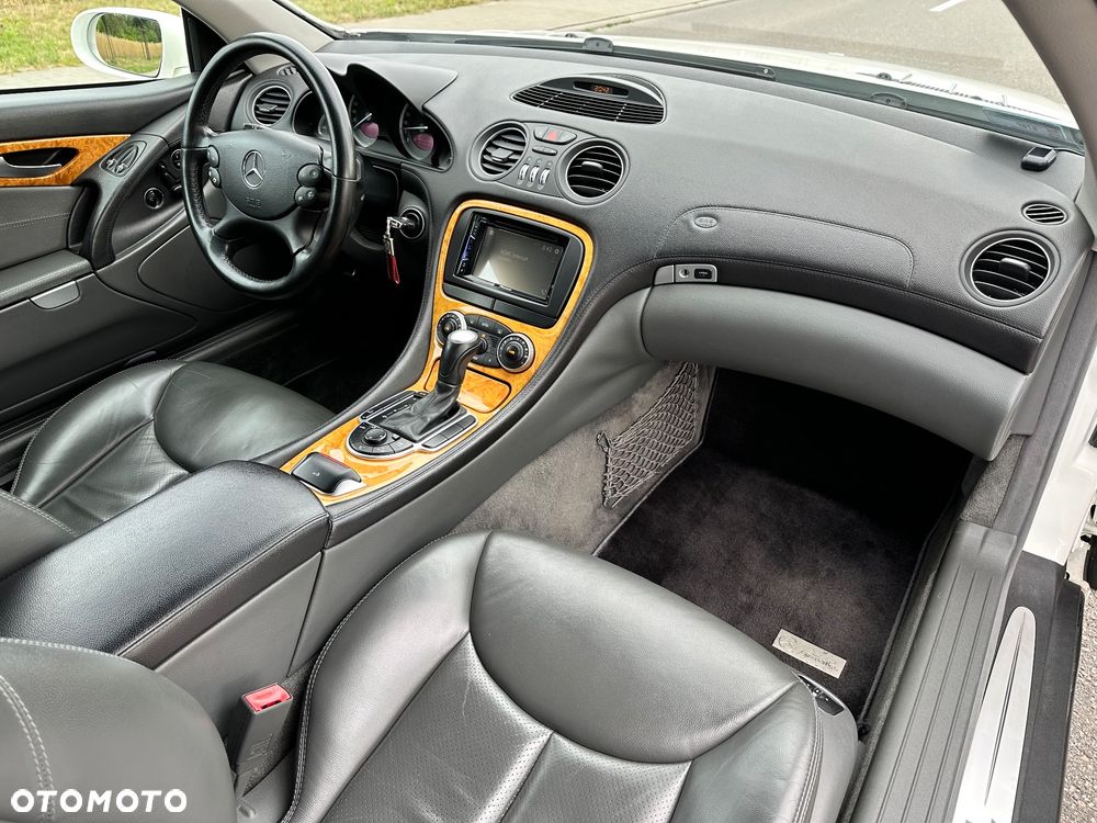 Mercedes-Benz SL 500 7G-TRONIC - 25