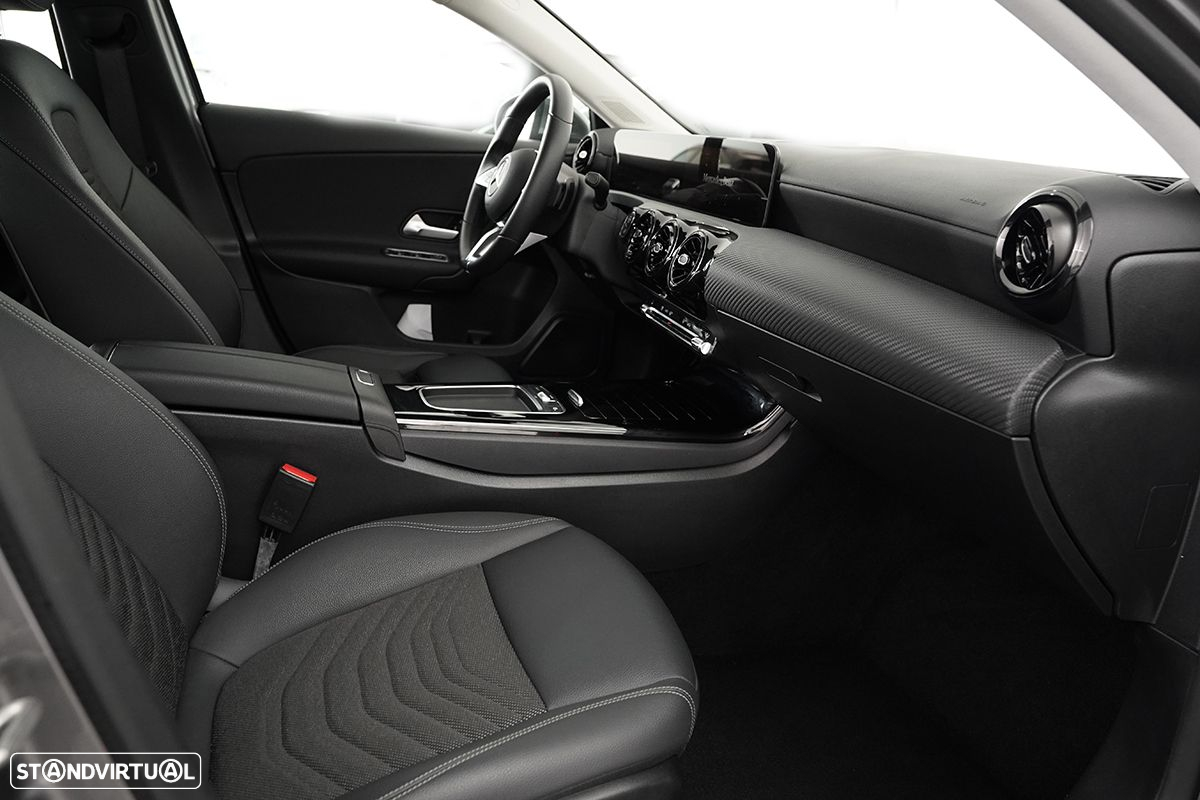 Mercedes-Benz A 200 Standard - 22