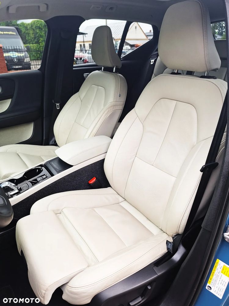 Volvo XC 40 B5 AWD Ultimate Bright - 29