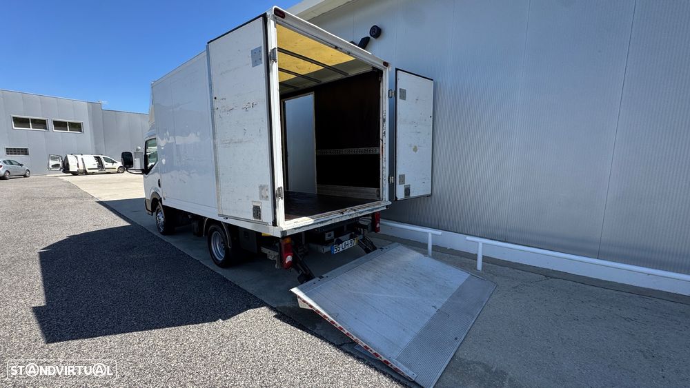 Nissan Cabstar C/ Plat. Elevatória NT 400 3.0 dCi - 22