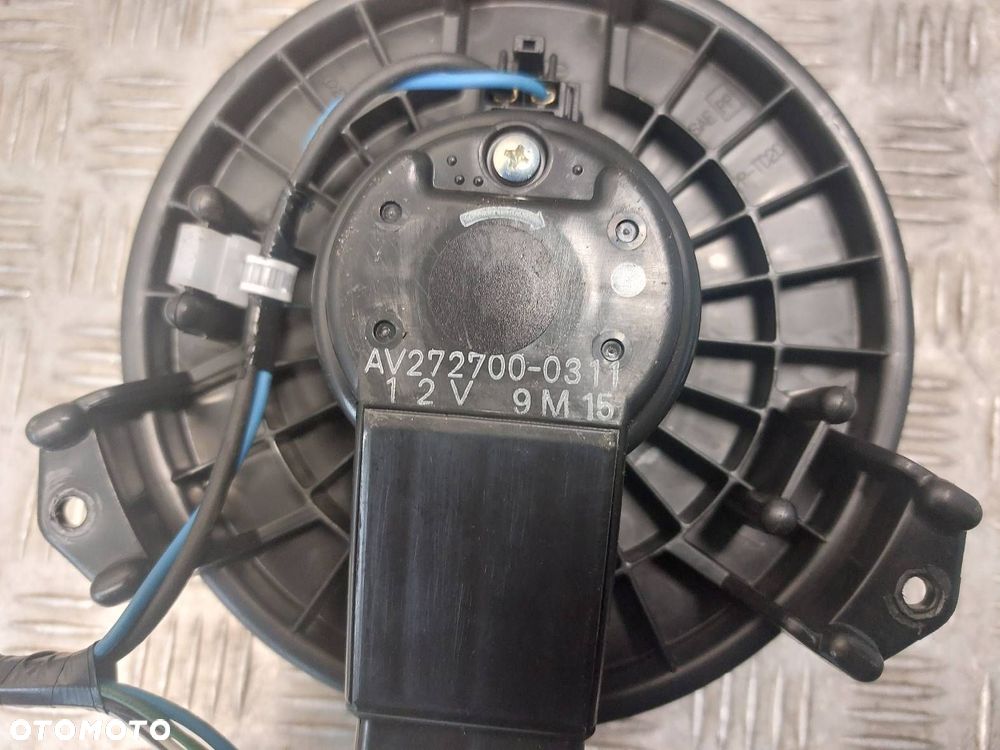 DMUCHAWA NAWIEWU REZYSTOR TOYOTA YARIS II LIFT AV272700-0311 - 2