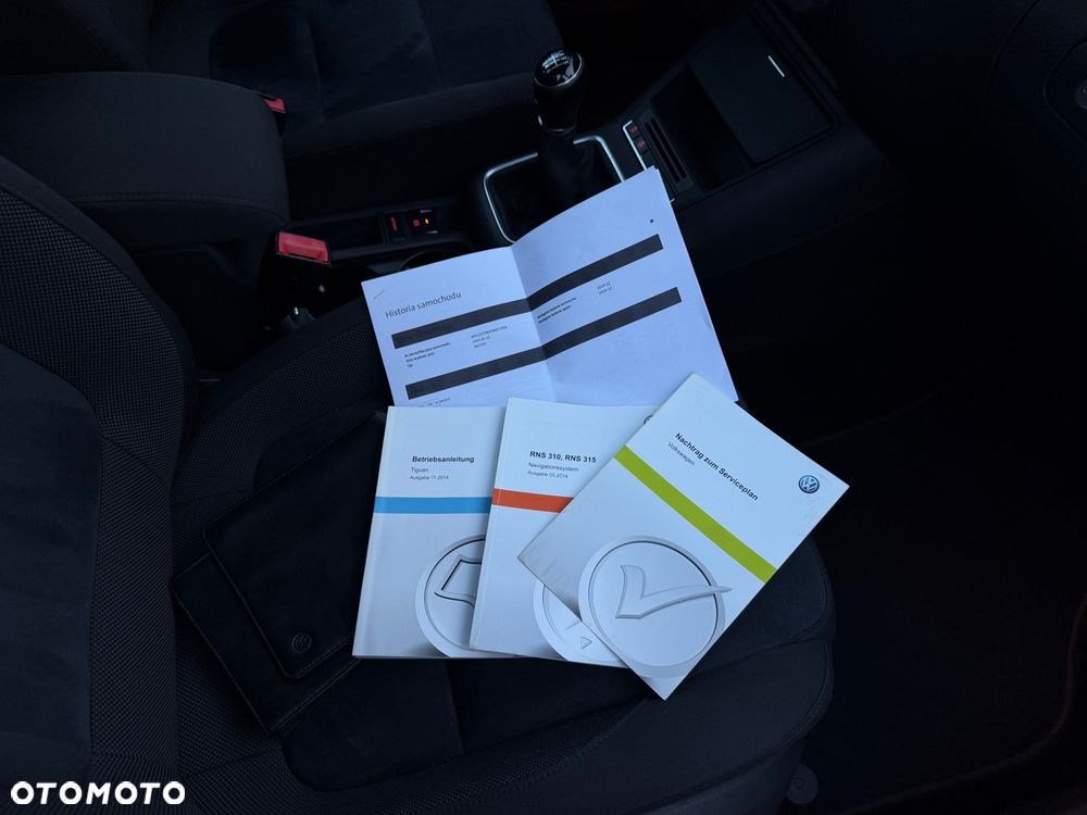 Volkswagen Tiguan 2.0 TDI DPF BlueMotion Technology Lounge Sport & Style - 34