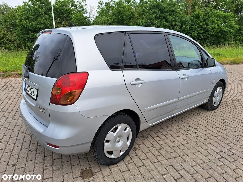 Toyota Corolla Verso - 6