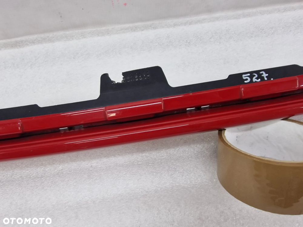 JAGUAR E-PACE LISTWA / DOKŁADKA / DEKOR / SPOJLER / KRATKA ŚRODKOWA / DOKŁADKA ZDERZAKA PRZEDNIEGO , NR J9C3-17F011-B / J9C3-17F011-B-PiA01 , CZERWONY / CZERWONA , NR AUKCJI KR527 - 4