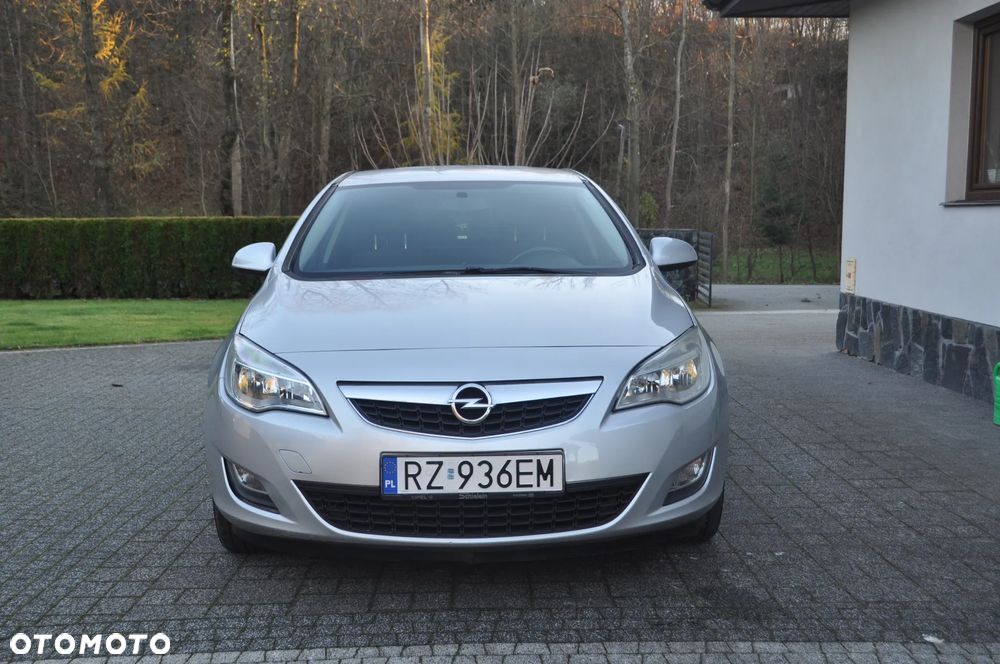 Opel Astra 1.6 Cosmo - 11
