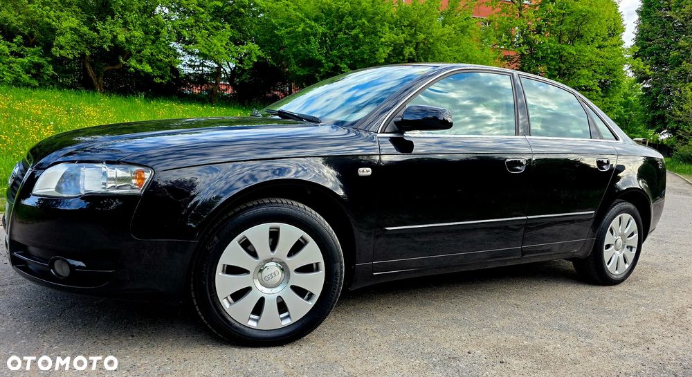Audi A4 Limousine - 3
