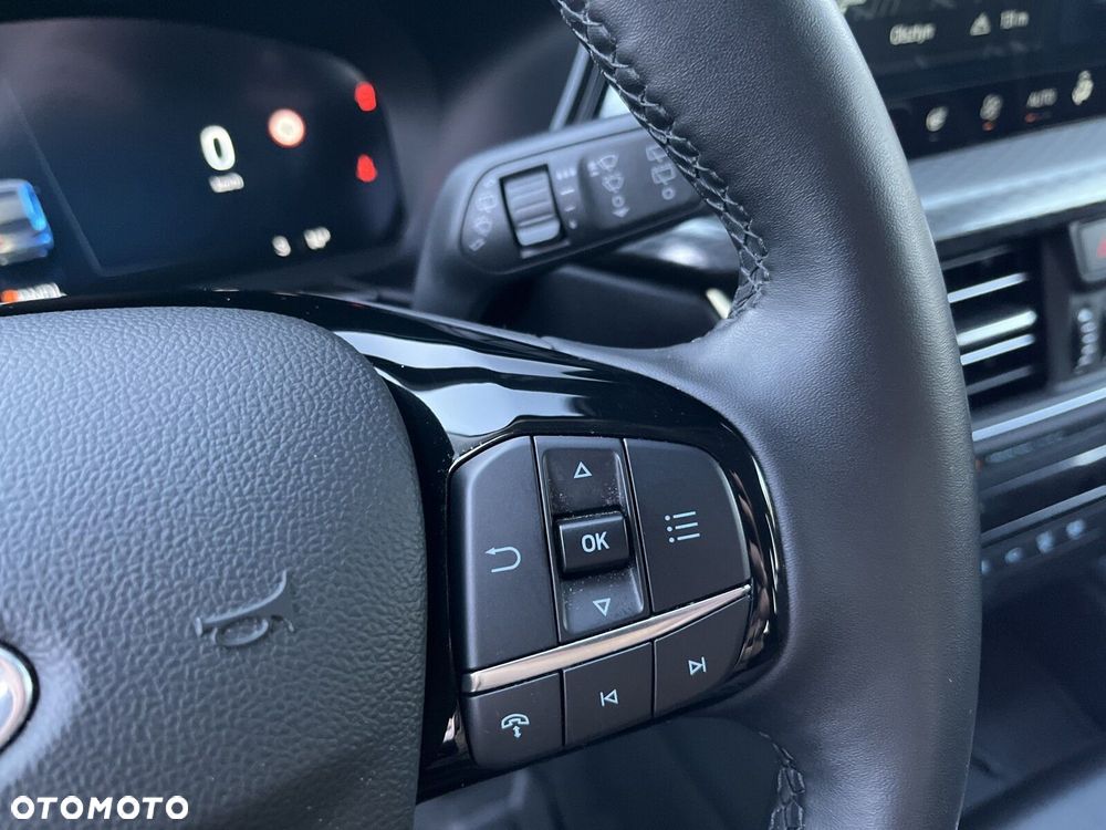 Ford Kuga - 24