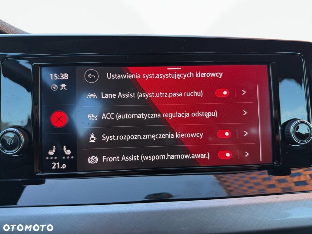 Volkswagen Golf 1.5 TSI EVO Life - 26