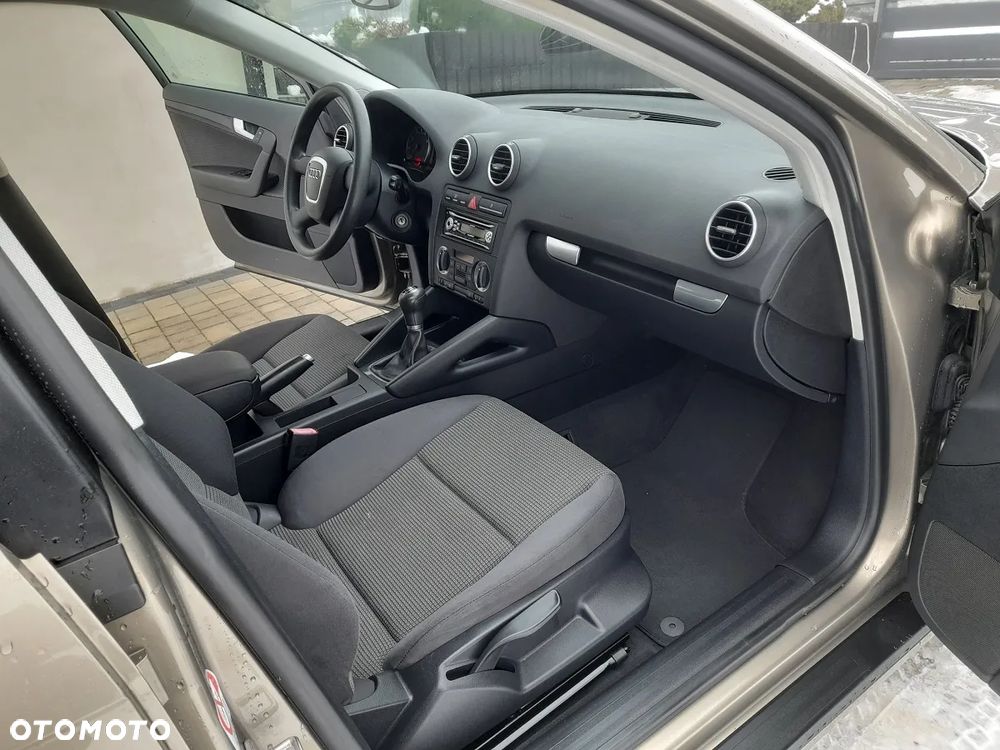 Audi A3 Sportback - 8