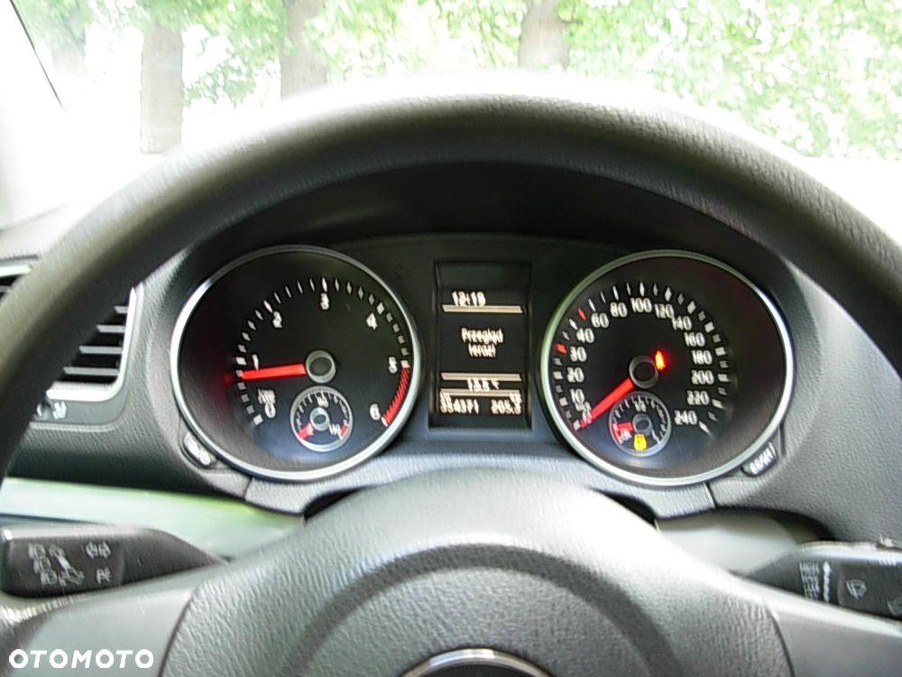 Volkswagen Golf - 10