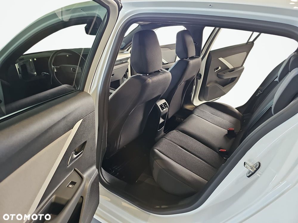 Opel Astra 1.2 T mHEV Edition S&S eDTC - 12