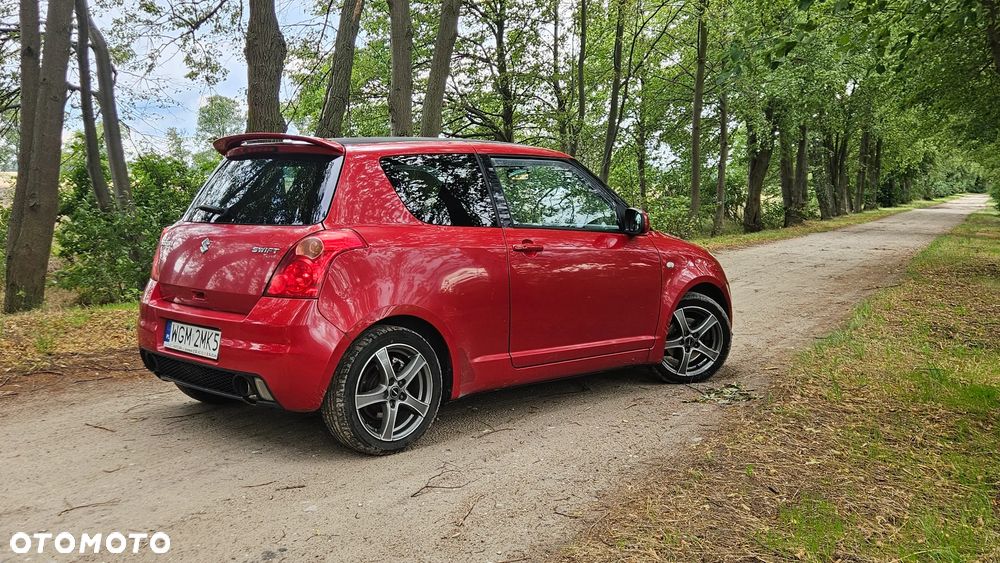Suzuki Swift - 4