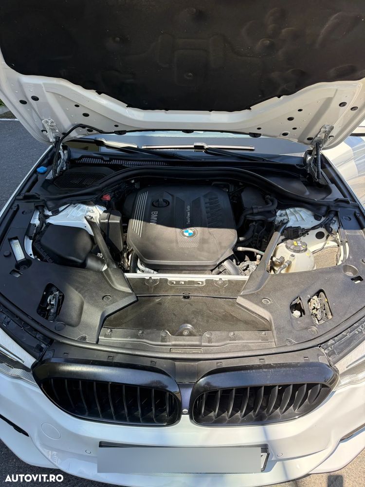 BMW Seria 5 530d xDrive AT - 16
