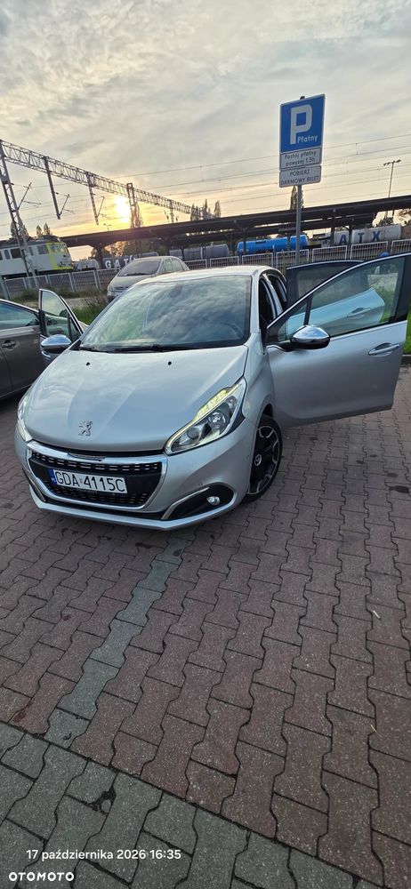Peugeot 208 2016 photo 5
