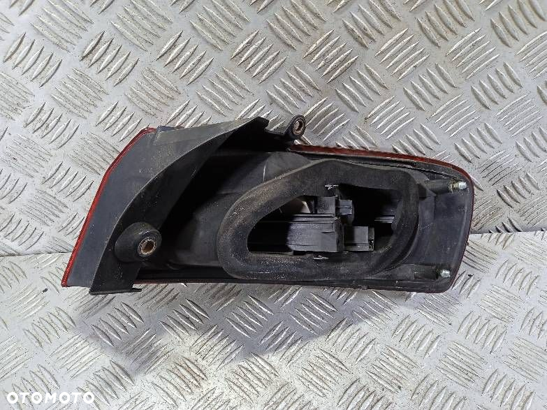 LAMPA LEWA TYLNA FIAT CROMA - 2