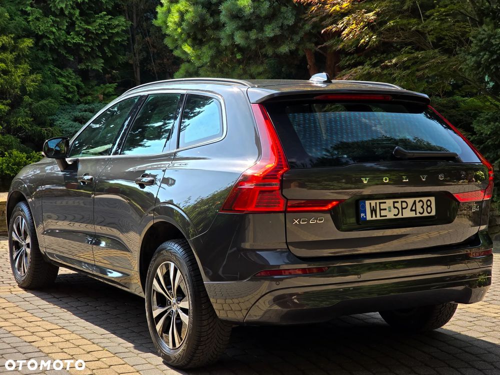 Volvo XC 60 B4 D Momentum Pro - 5