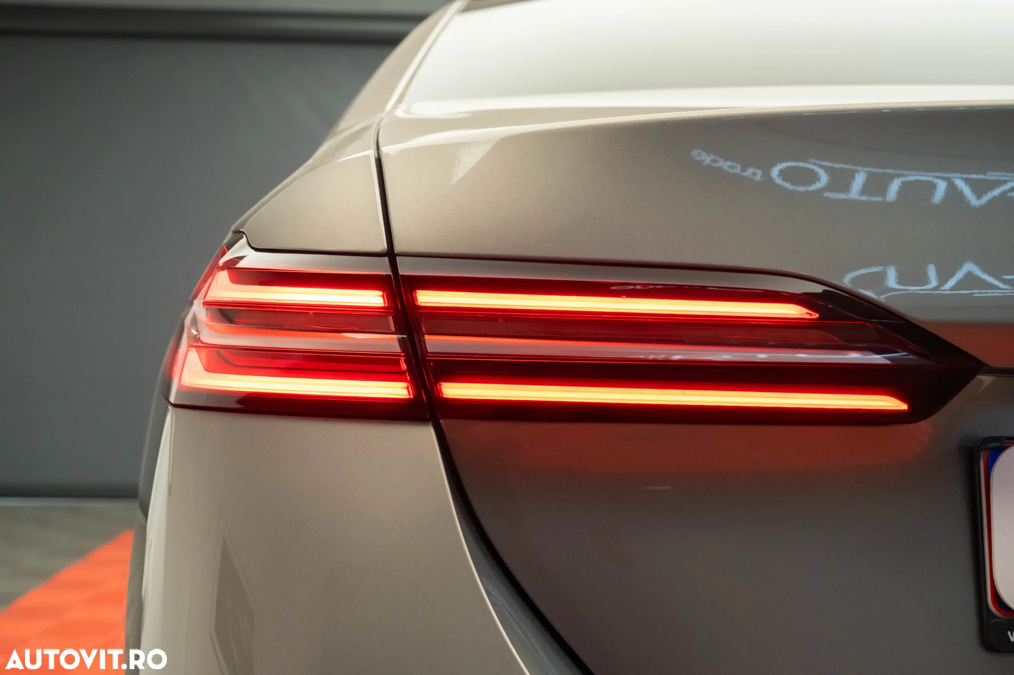 BMW Seria 5 520i Aut. - 34
