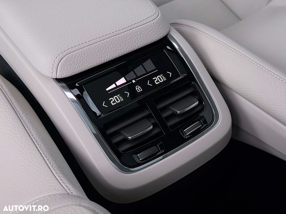 Volvo XC 60 D5 AWD Geartronic Inscription - 28
