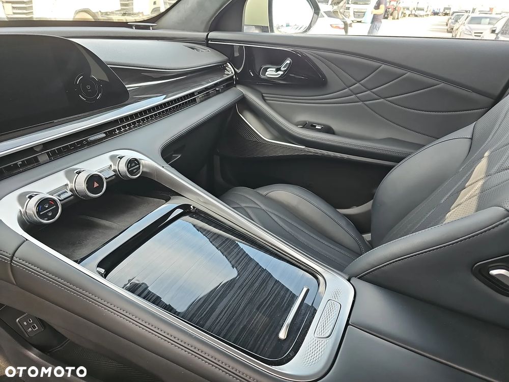 Omoda 9 1.5 Super Hybrid Exclusive AWD - 17