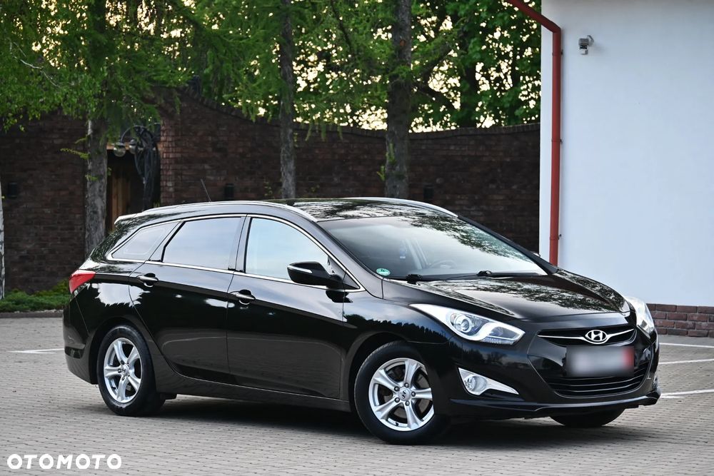 Hyundai i40 i40cw 1.7 CRDi Automatik Fifa World Cup Edition Gold - 19
