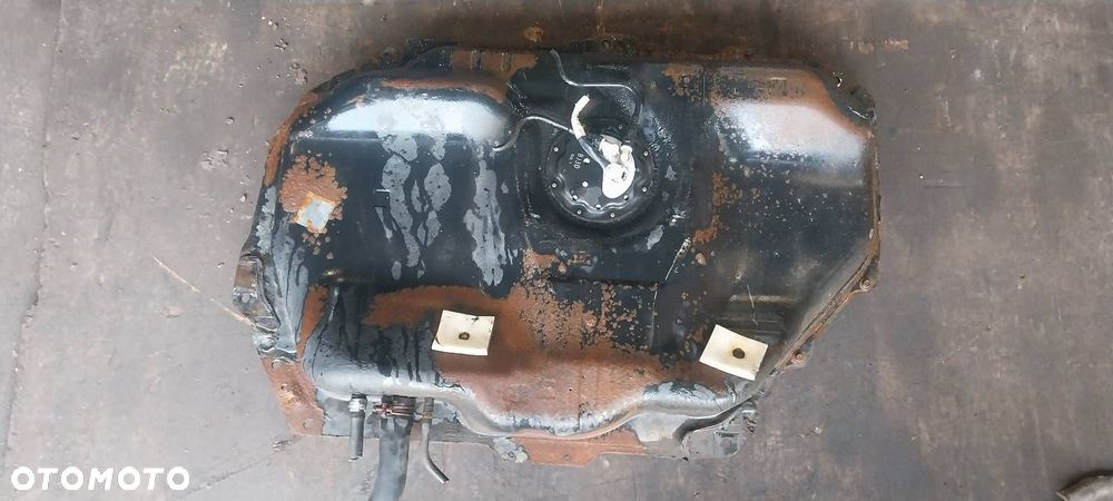 BAK ZBIORNIK PALIWA + POMPKA METALOWY MAZDA 323F BJ 1.6 16V - 1
