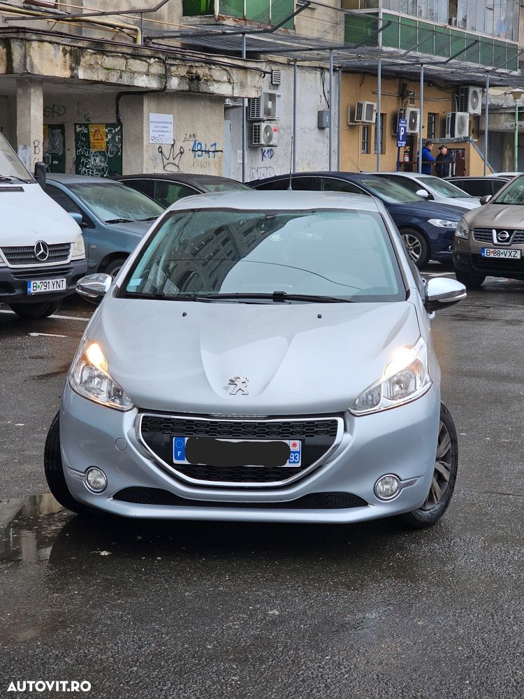 Peugeot 208 82 PureTech Style - 1