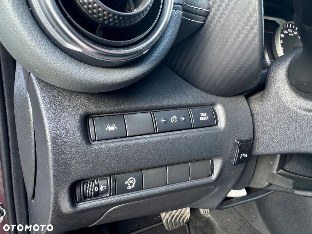 Nissan Juke 1.0 DIG-T N-Connecta DCT - 22