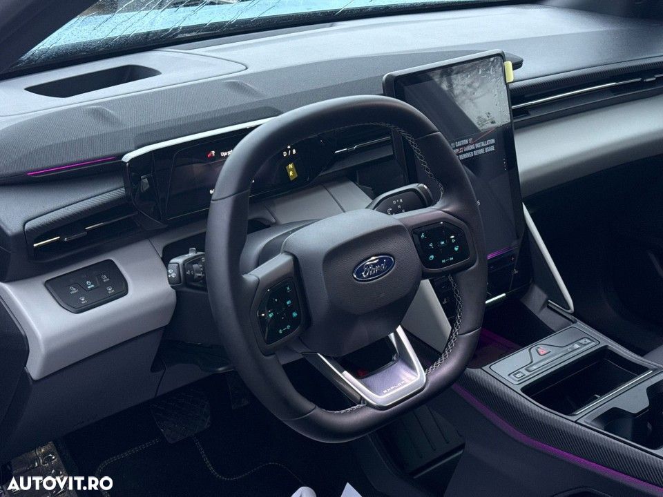 Ford Explorer RWD 77 kWh Extended Range Premium - 13