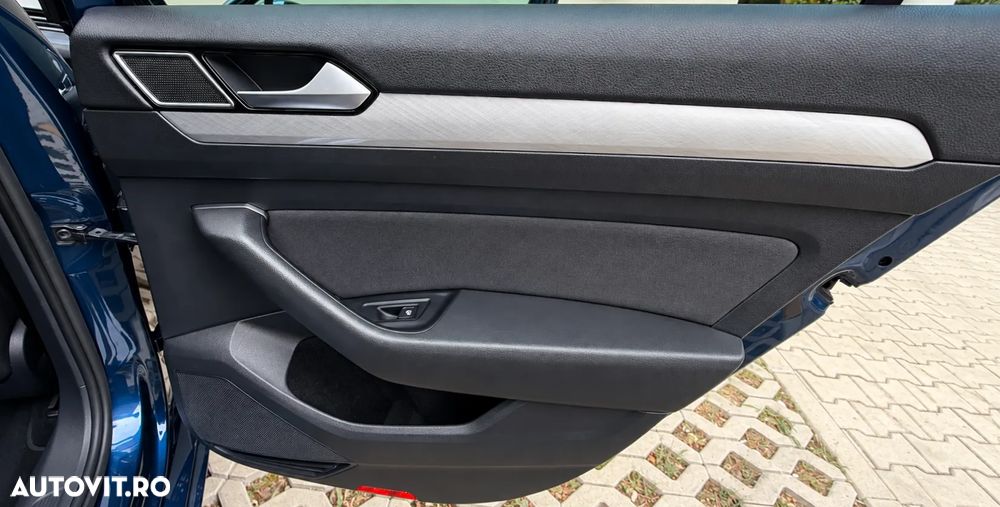 Volkswagen Passat 2.0 TDI DSG Comfortline - 33