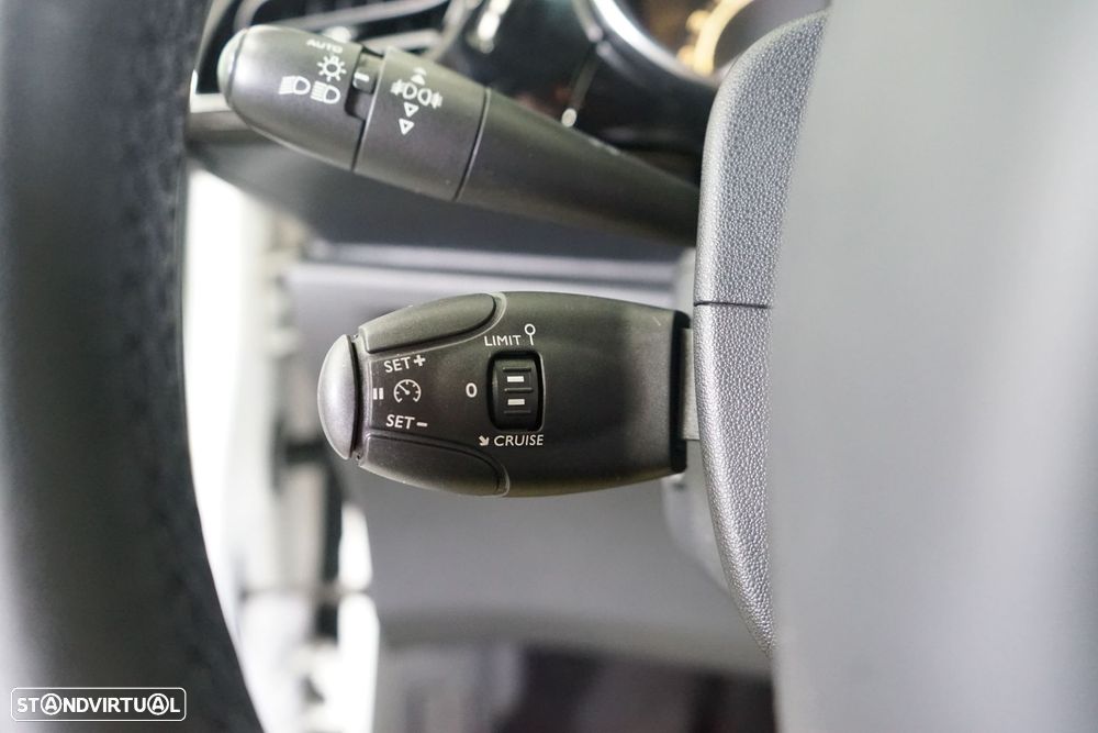 Citroën DS3 1.6 e-HDi So Chic - 19