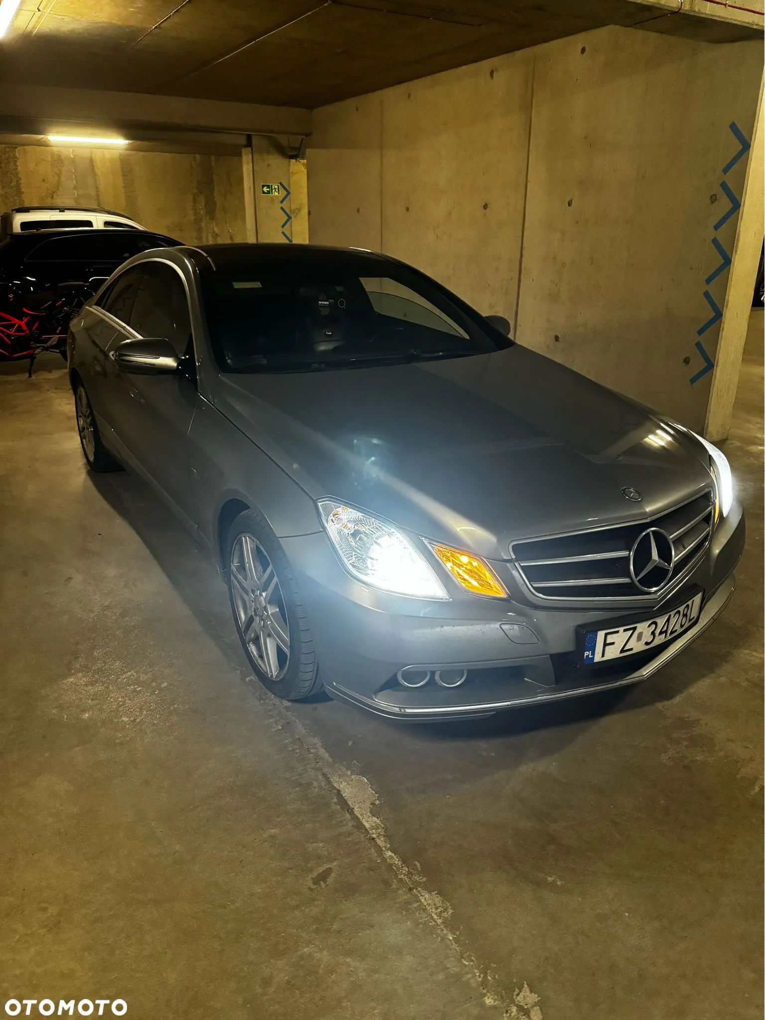 Mercedes-Benz Klasa E 350 CDI BlueEff - 6