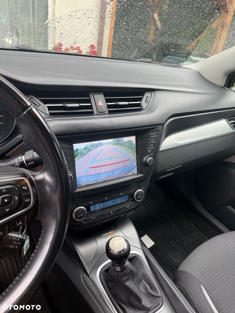 Toyota Avensis 1.6 D-4D Active - 3