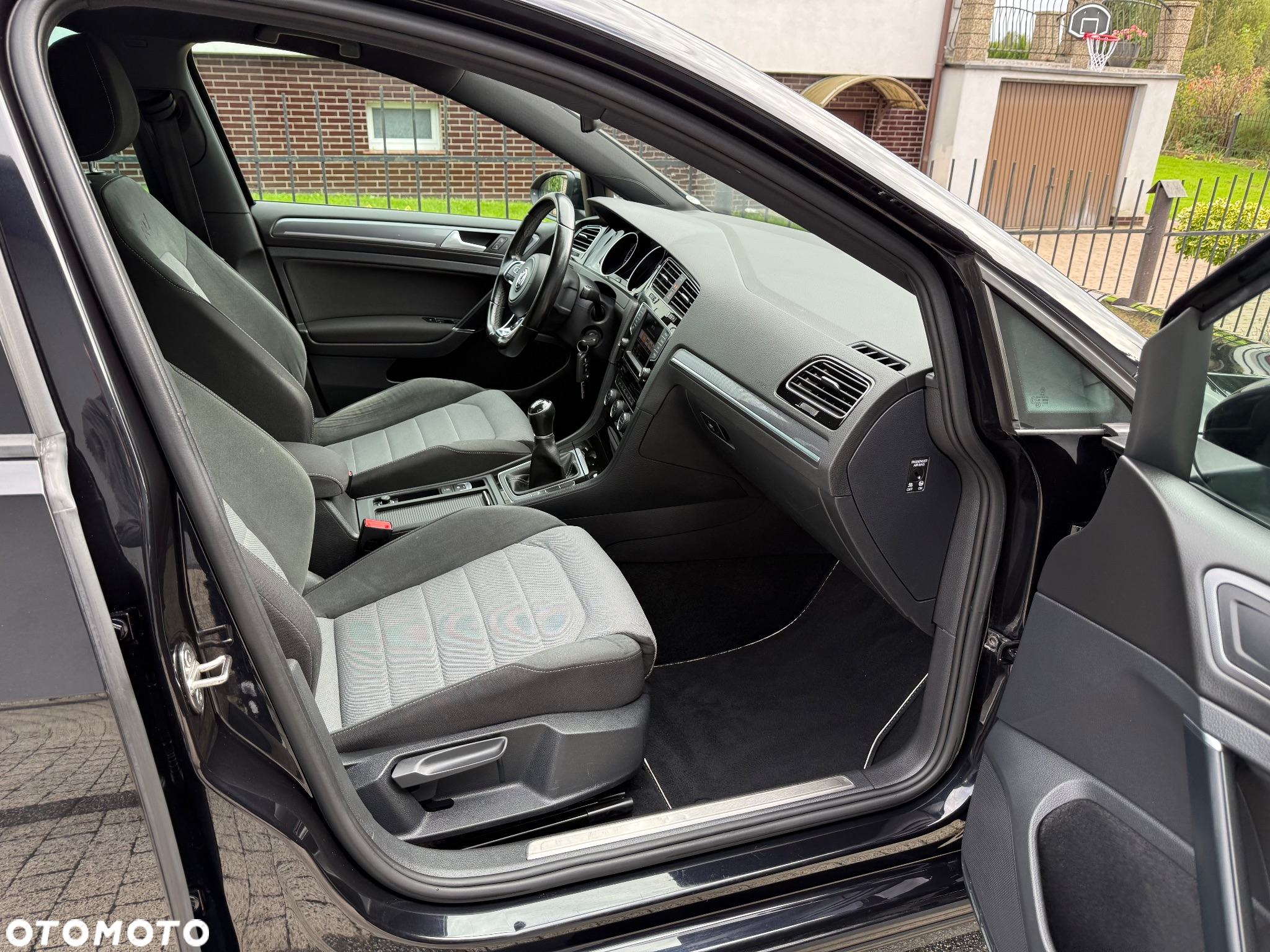 Volkswagen Golf - 15