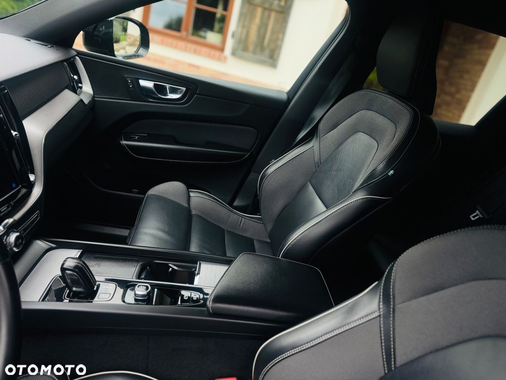 Volvo XC 60 B4 D AWD Geartronic RDesign - 9