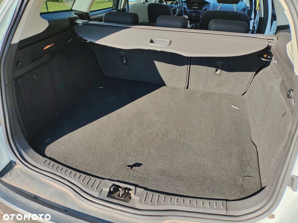 Ford Focus - 23