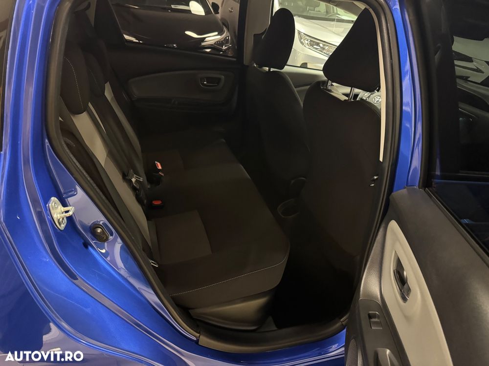Toyota Yaris 1.5 VVT-i HSD Bi-Tone R&B - 30