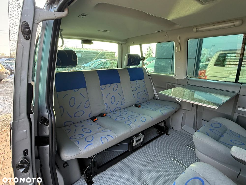 Volkswagen Multivan Standard - 31