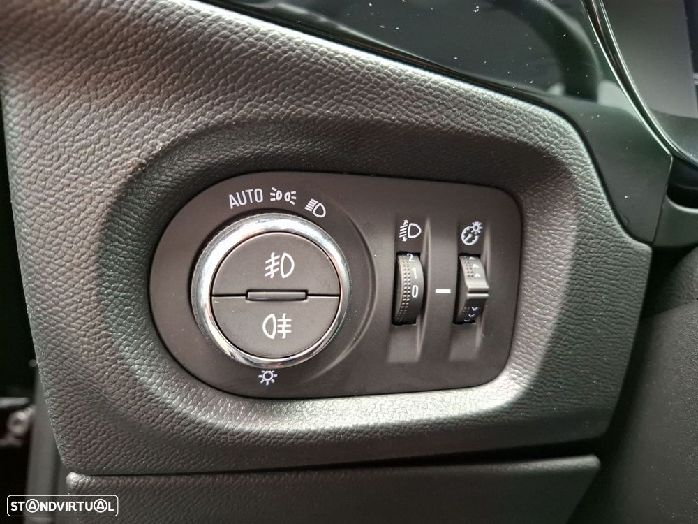 Opel Corsa 1.2 T Edition — fotografia 23