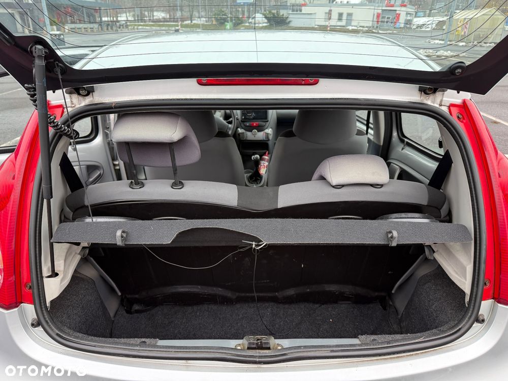 Peugeot 107 1.0 Happy - 11