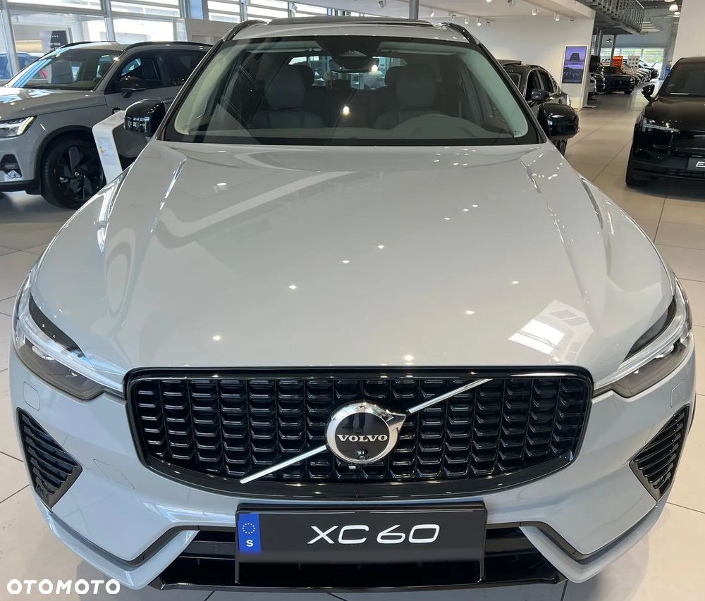 Volvo XC 60 B5 B AWD Plus Black Edition - 9