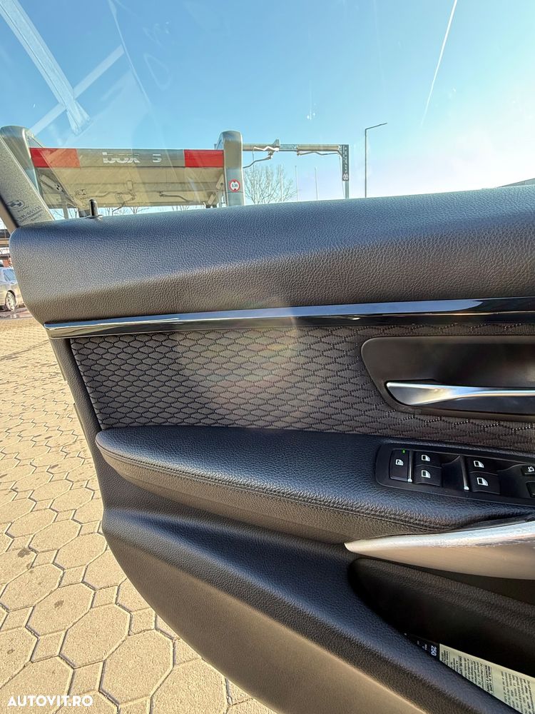 BMW Seria 3 320d Aut. M Sport - 15